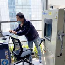 不能出差的日子如何跑業(yè)務？上海企業(yè)修煉內功，打通人財物信息流與網(wǎng)絡技術研發(fā)